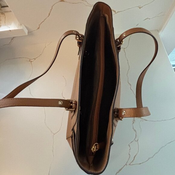 Michael Kors Voyager Tote in Style 30H7GV6T9L (Acorn Leather, East / West Tote) - Picture 7 of 8